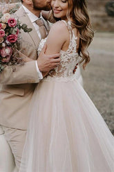 Bohemian Tulle Lace A-line Off-the-Shoulder Beach Wedding Dresses